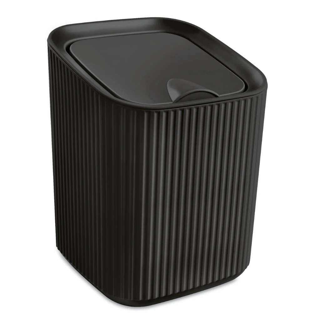 Castro Naves - LIXEIRA PLAST. QUADRADA PRETA COM TAMPA 3L - 106761 01